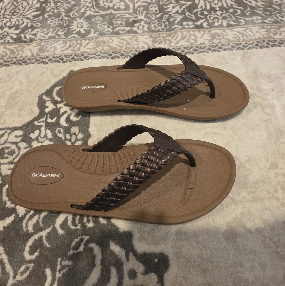 Okabashi Flip Flops Size Large